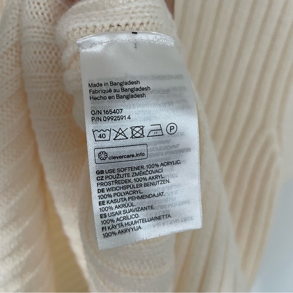 🤍H&M🤍 Oversized Sweater Vest - Picture 3 of 8